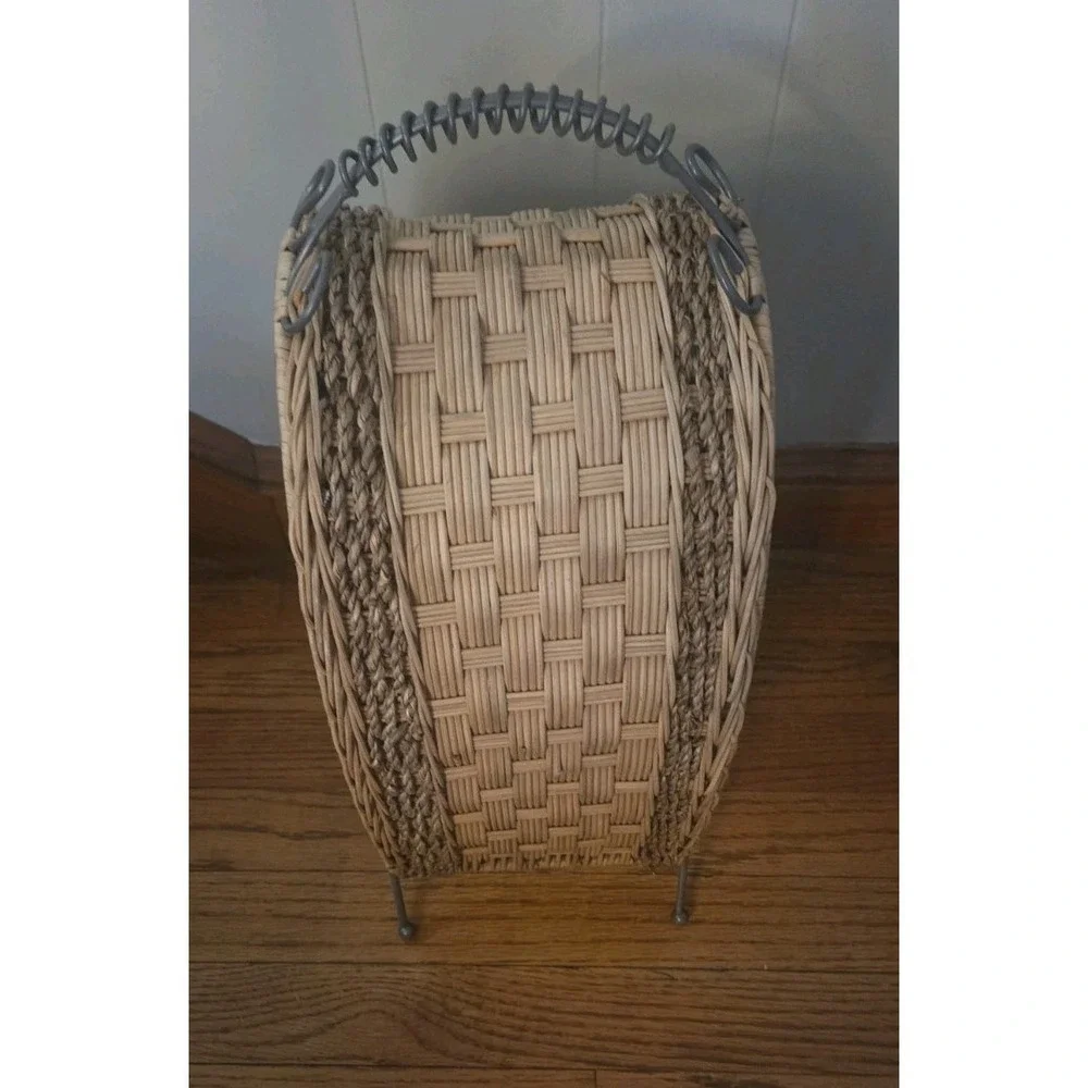 Vintage‎ 5 Bottle Free Standing Countertop Wine Rack with Metal  Accents